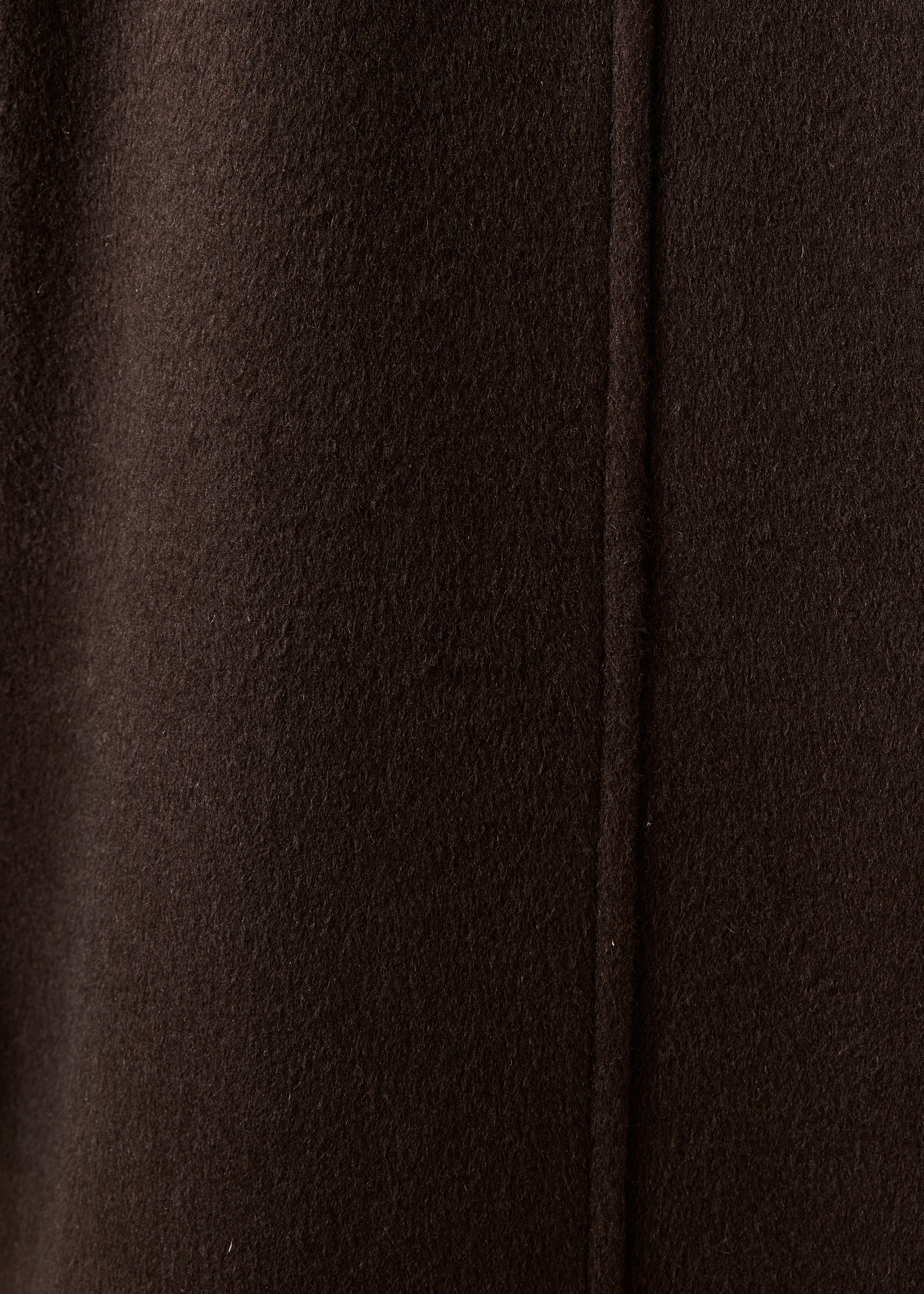 Cappotto marrone con collo alto in lana