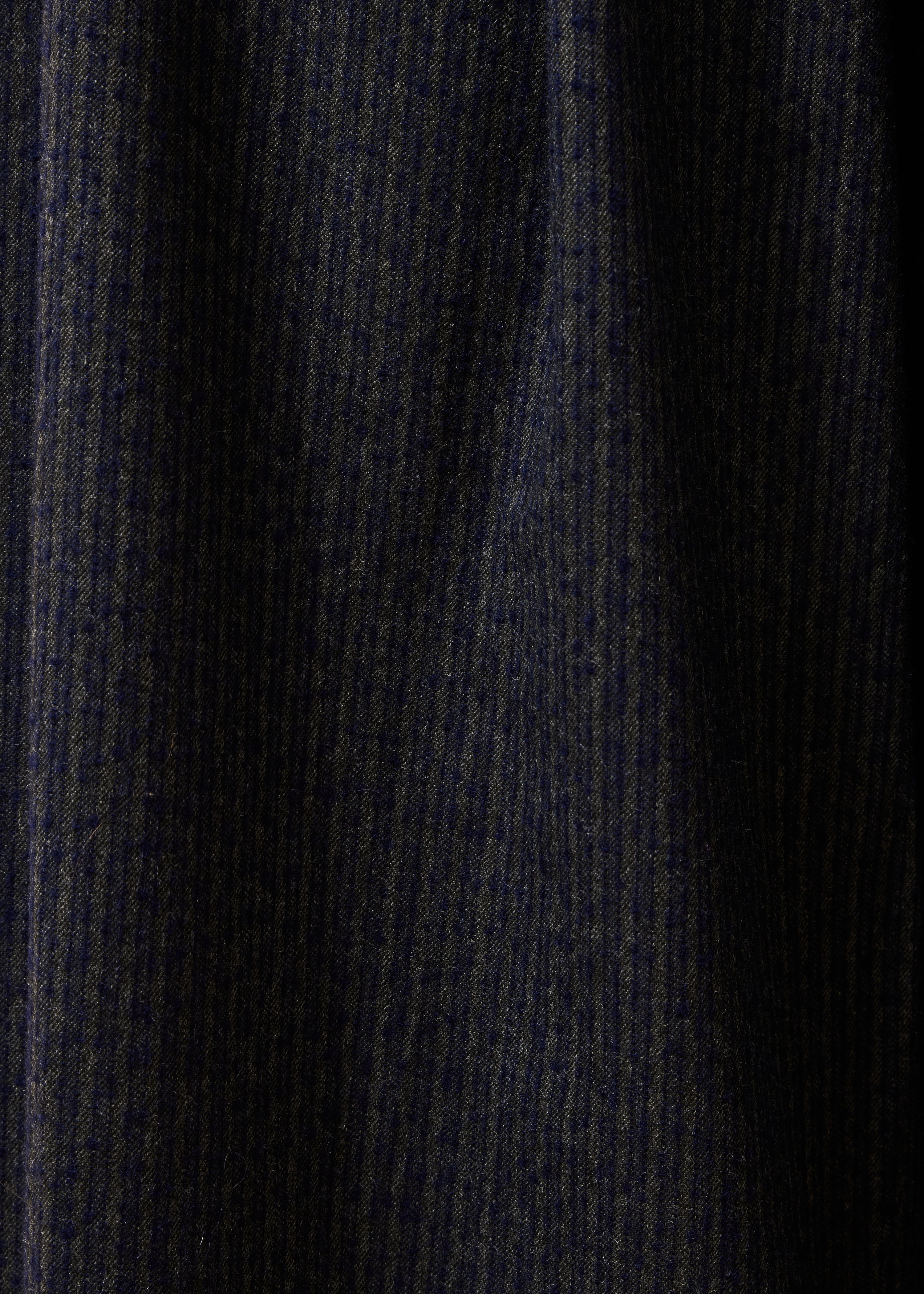 Pantalón ancho a rayas gris y azul