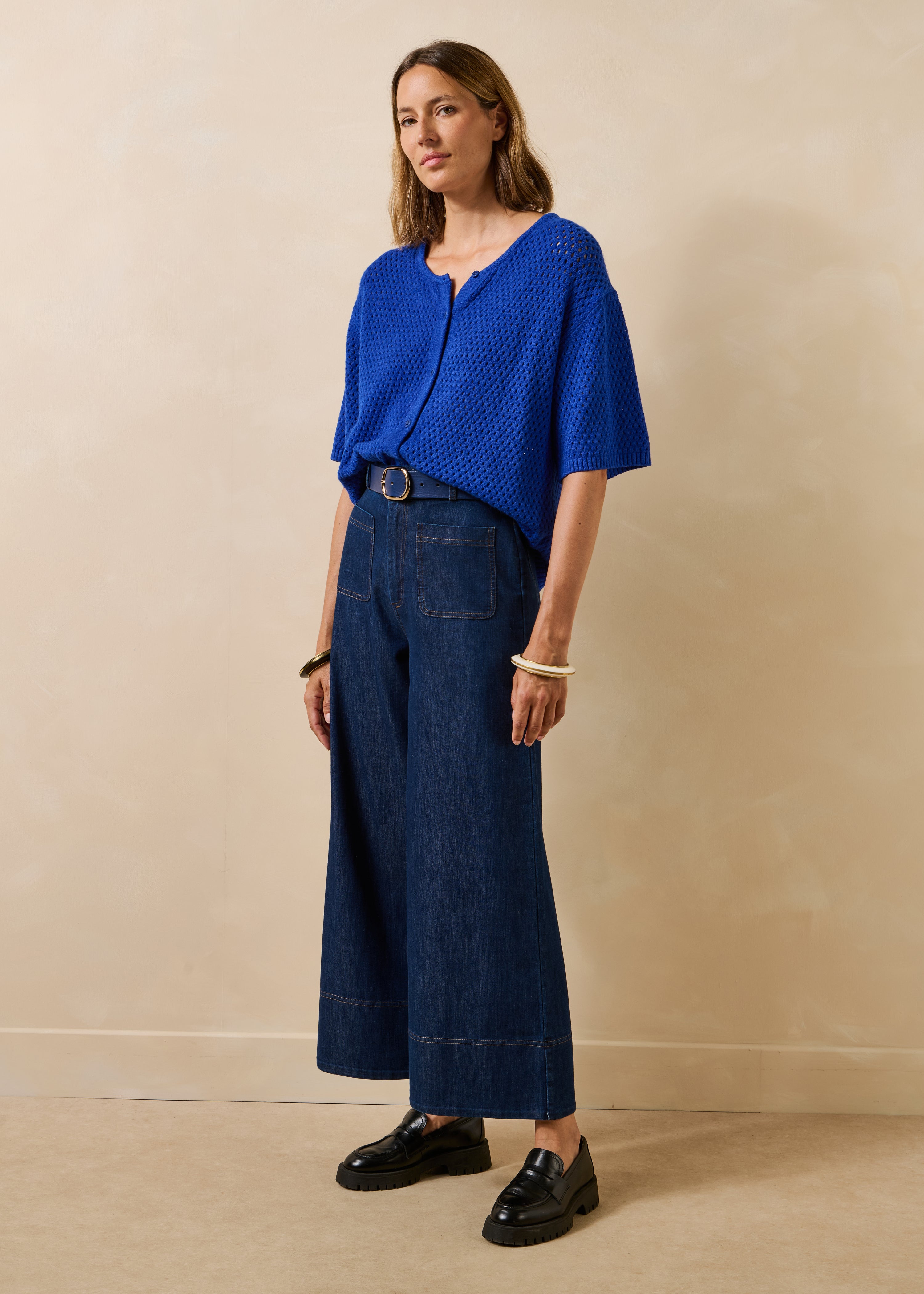 Wide cropped pants in raw denim