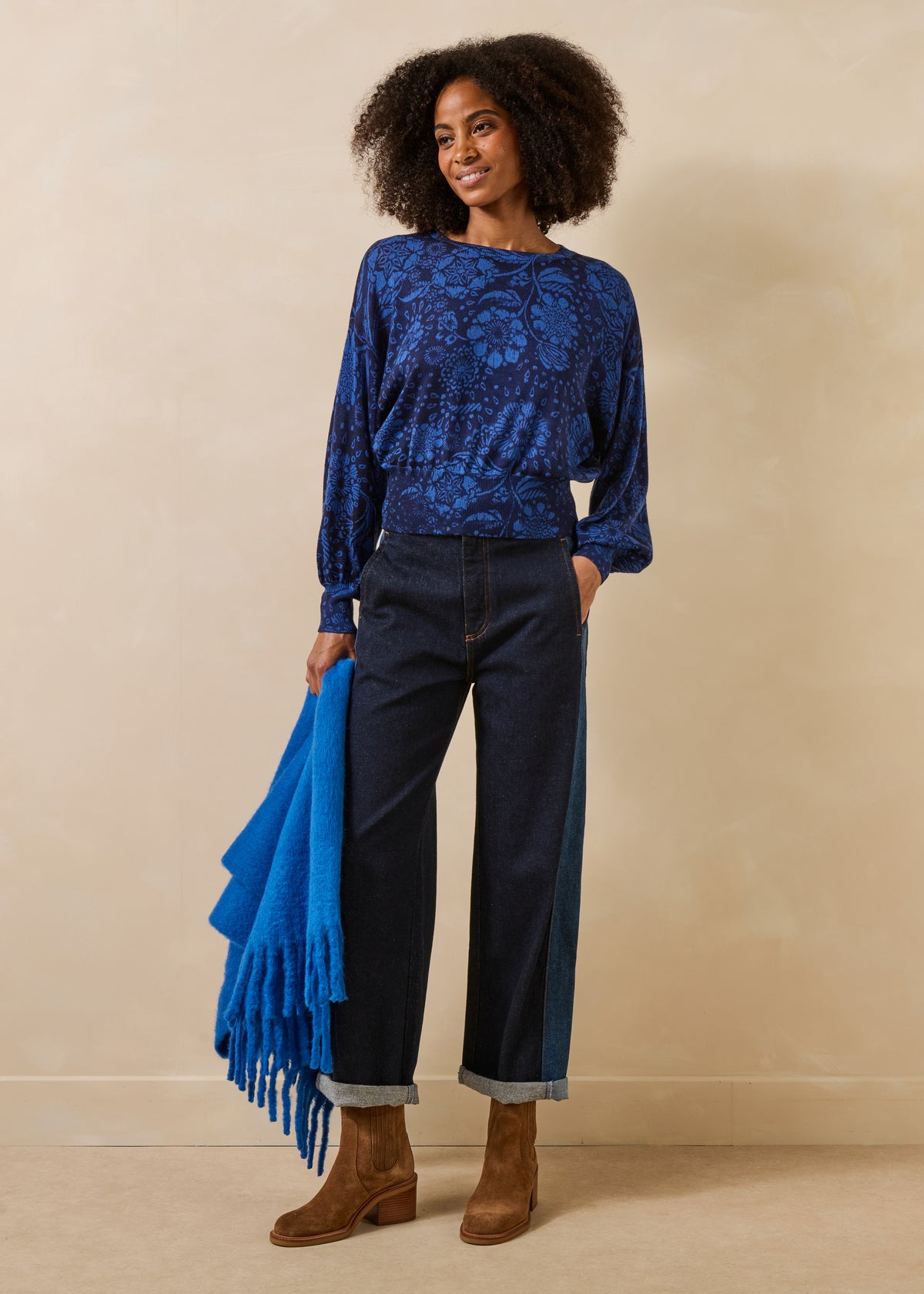 Blue Sweater - Eir