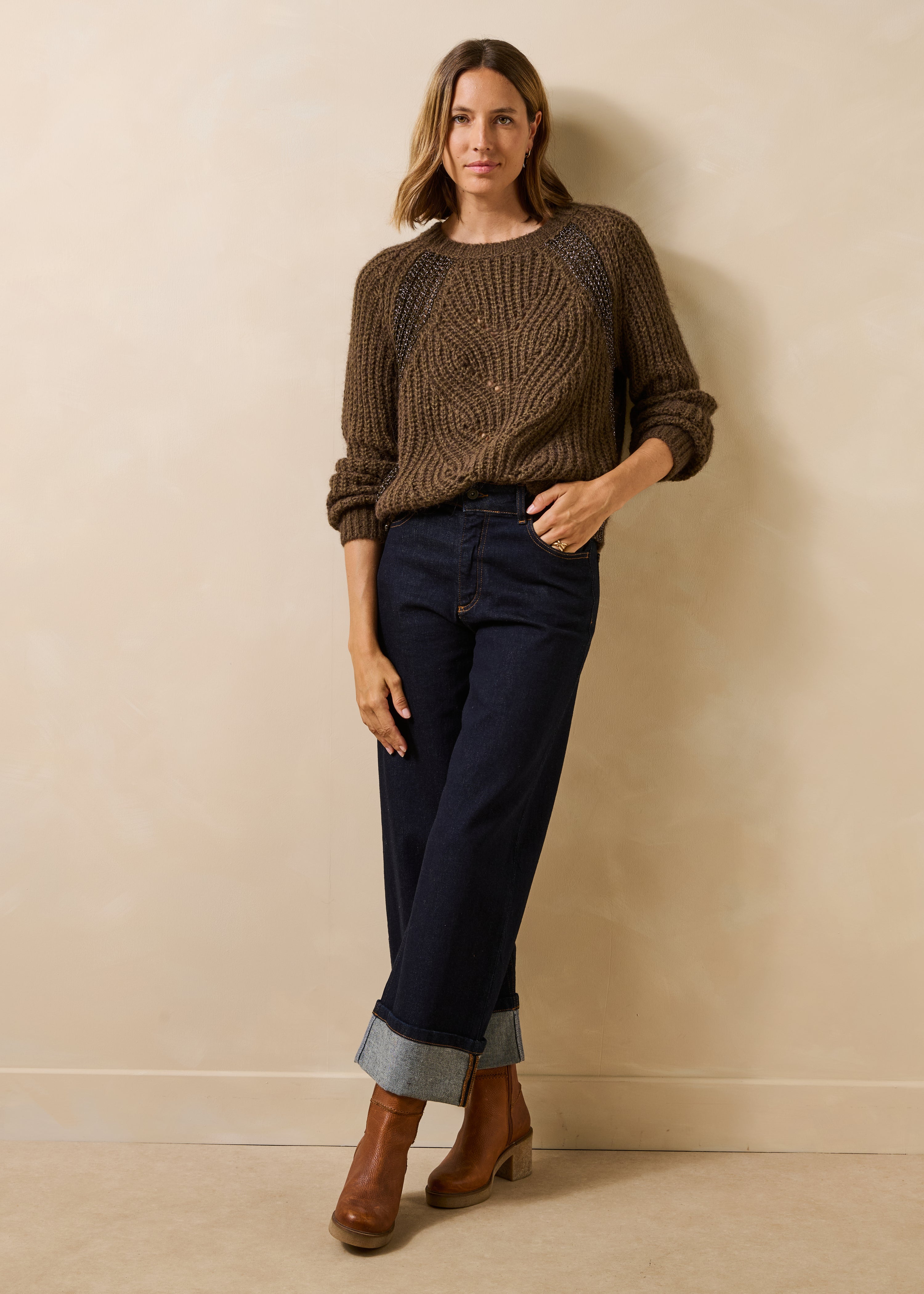 Kaki Pullover mit langen Ärmeln, Rundhalsausschnitt und irisierendem Detail