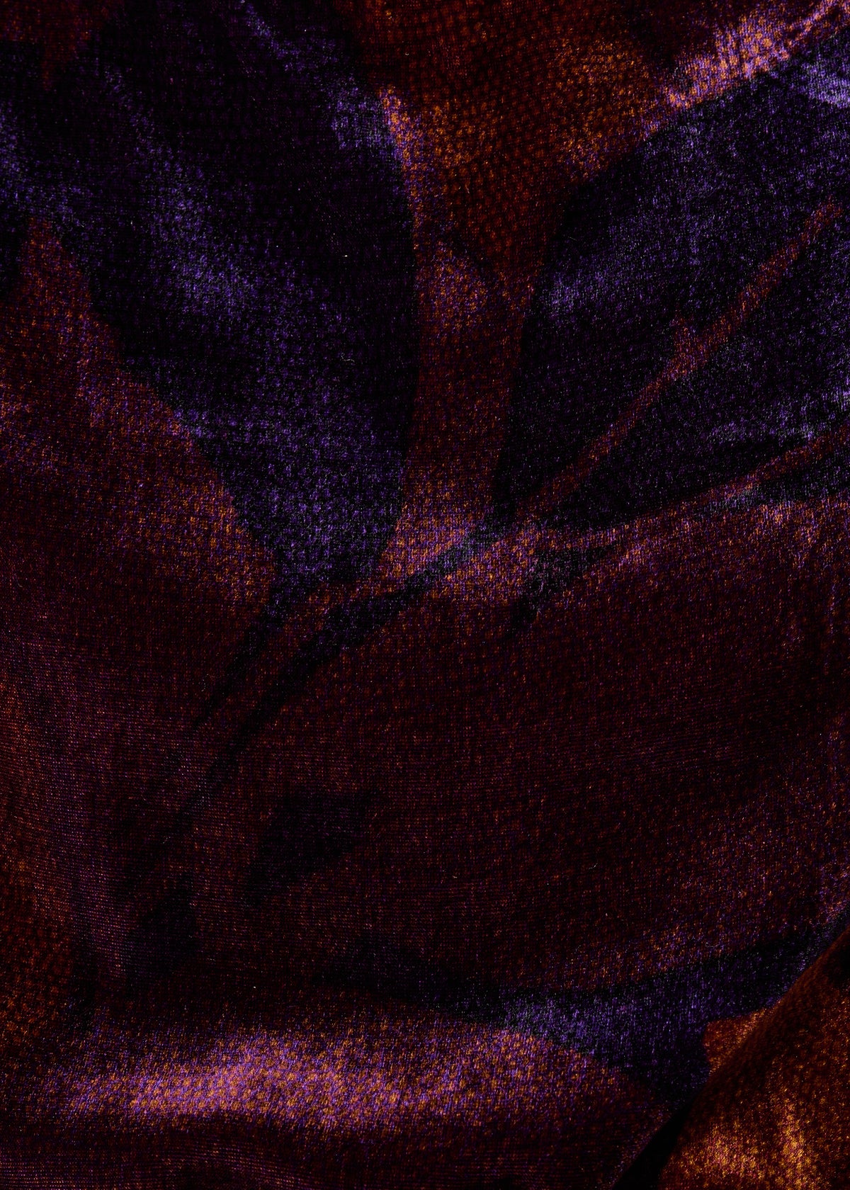 Abito corto viola e terracotta con maniche lunghe in velluto
