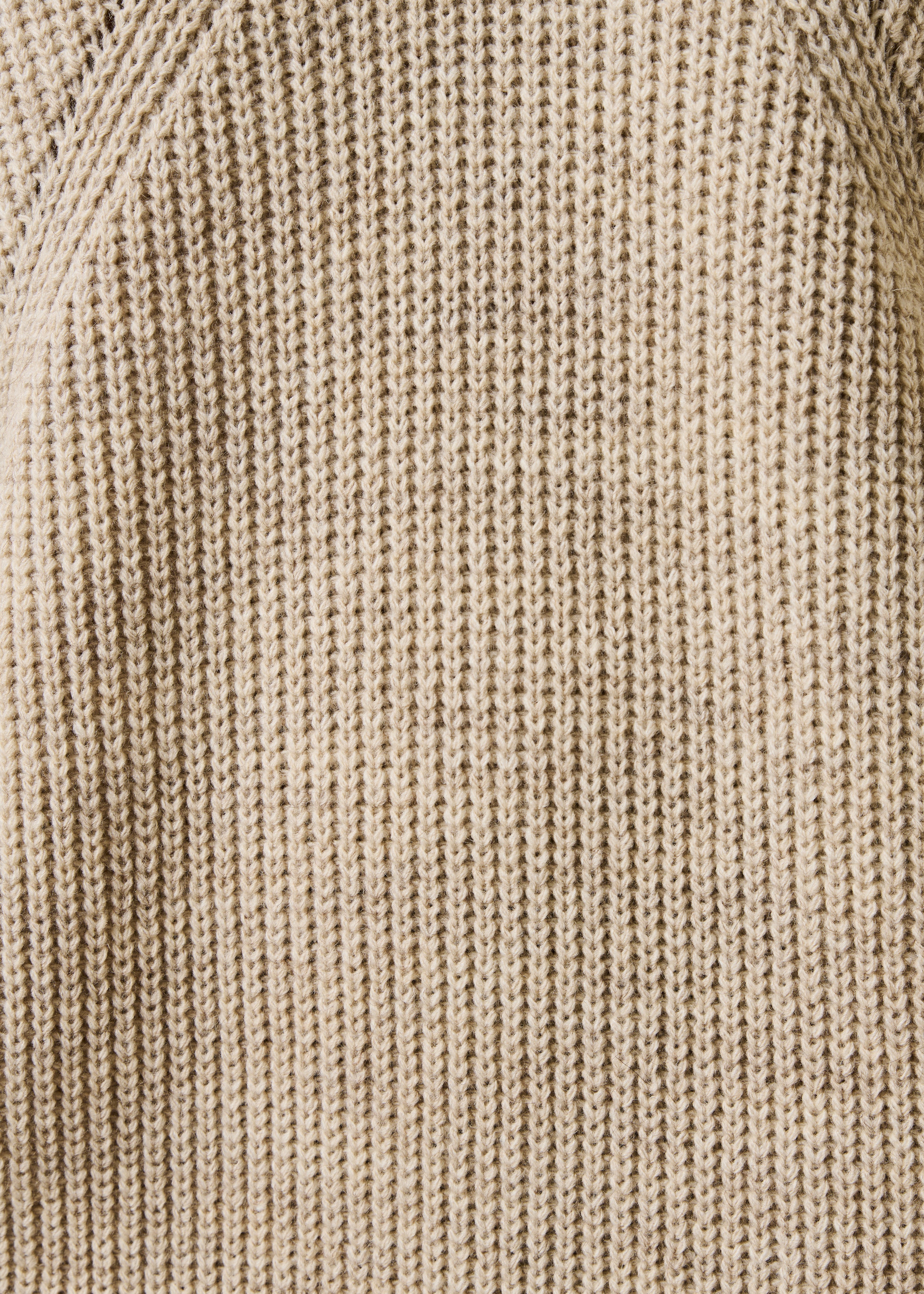 Beiges kurzes Strickkleid mit Rundhalsausschnitt