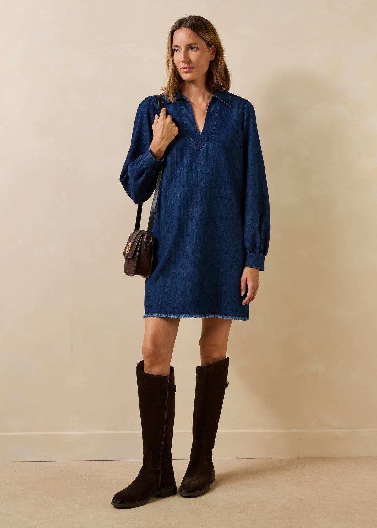 Robe courte en jean brut manches longues