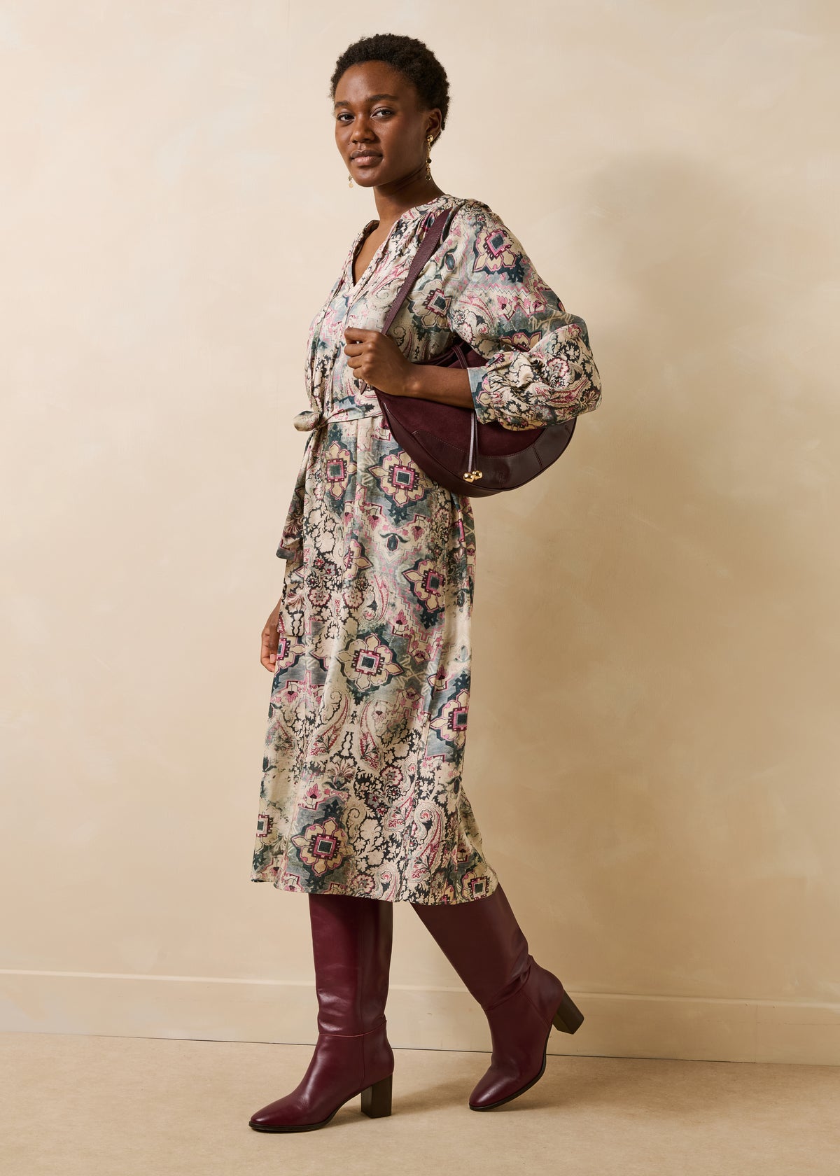 Ecru lange mouwen jurk met print