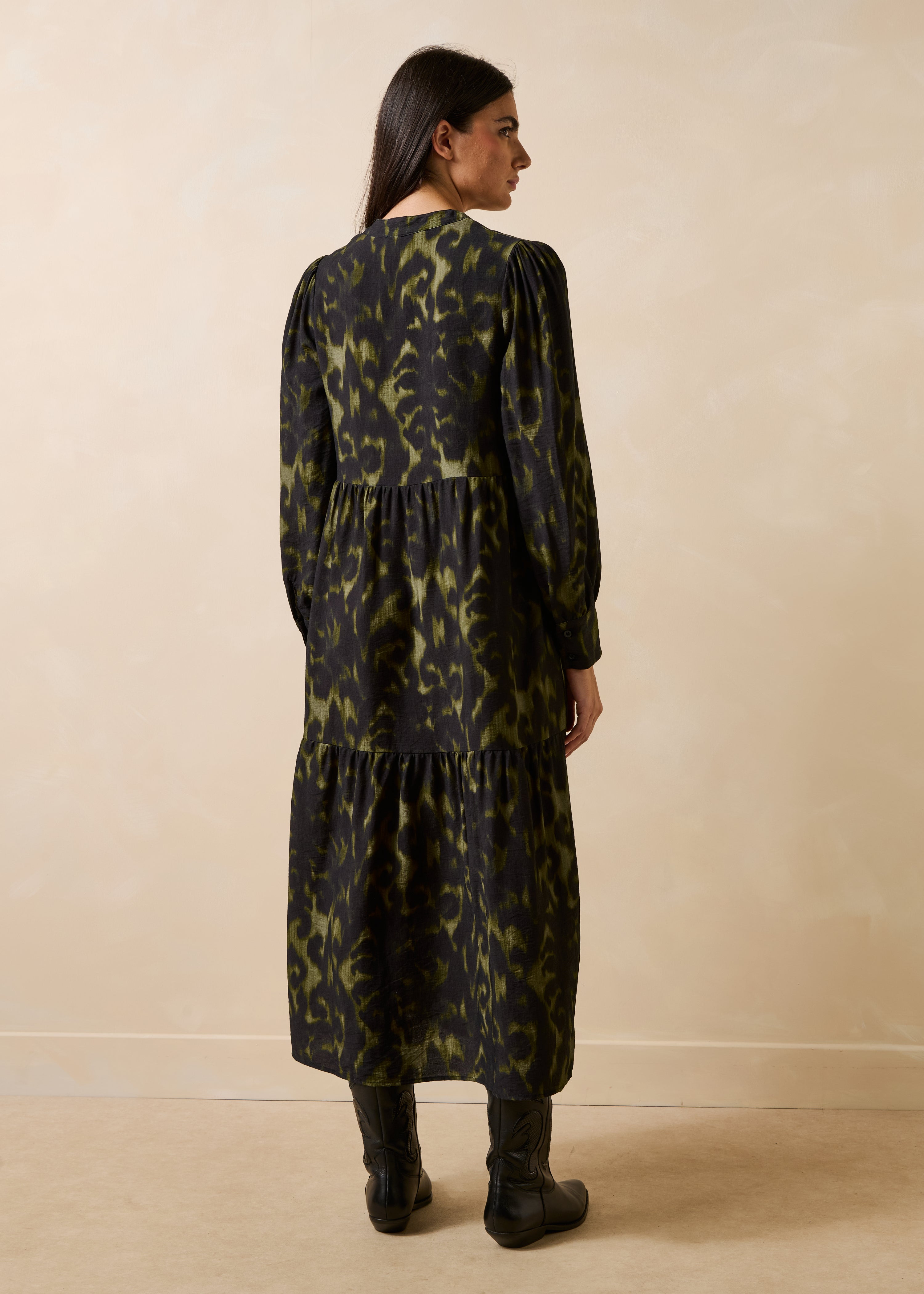 Robe longue kaki ample manches longues imprimée