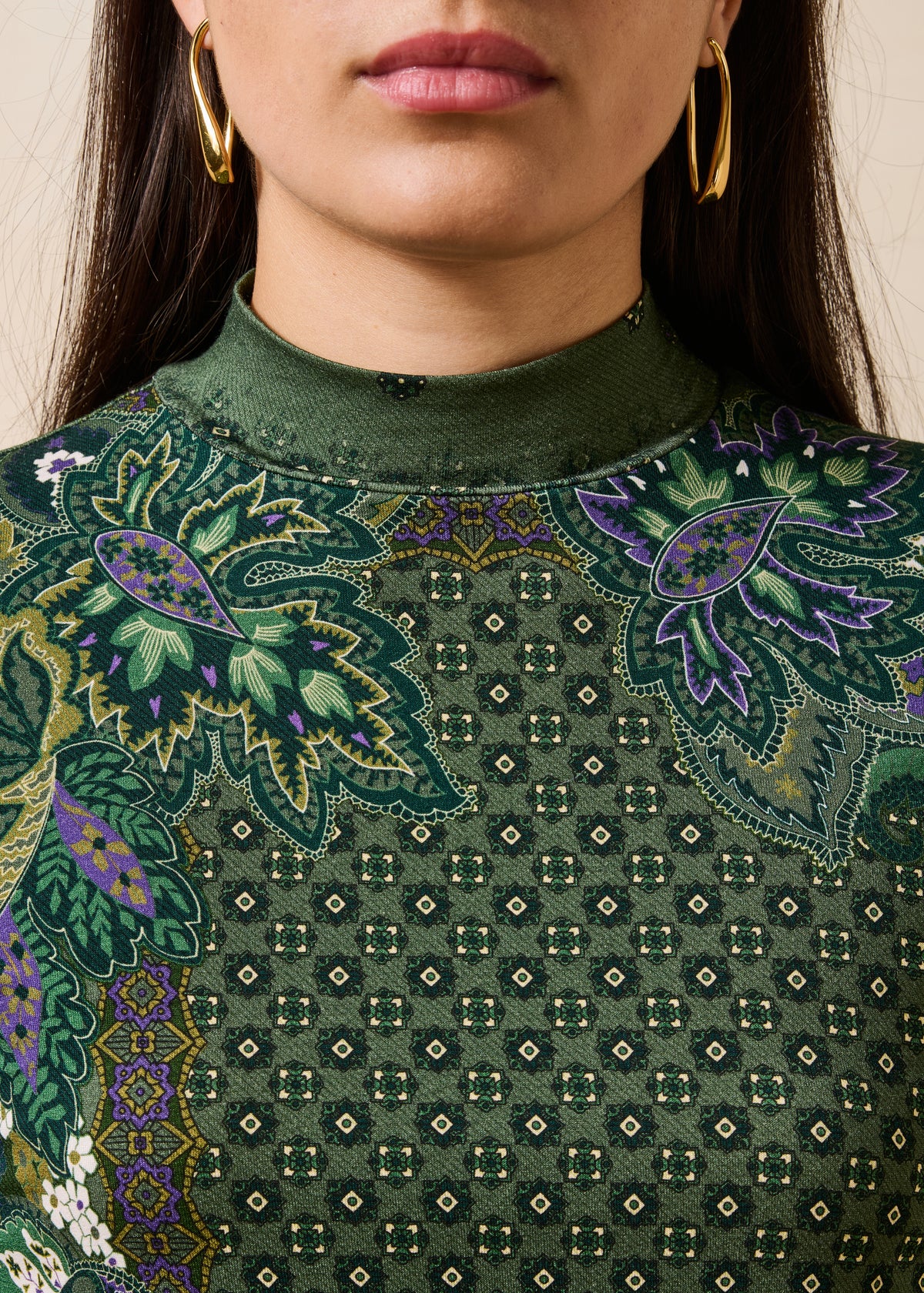 T-shirt verde stampato a maniche lunghe in jersey