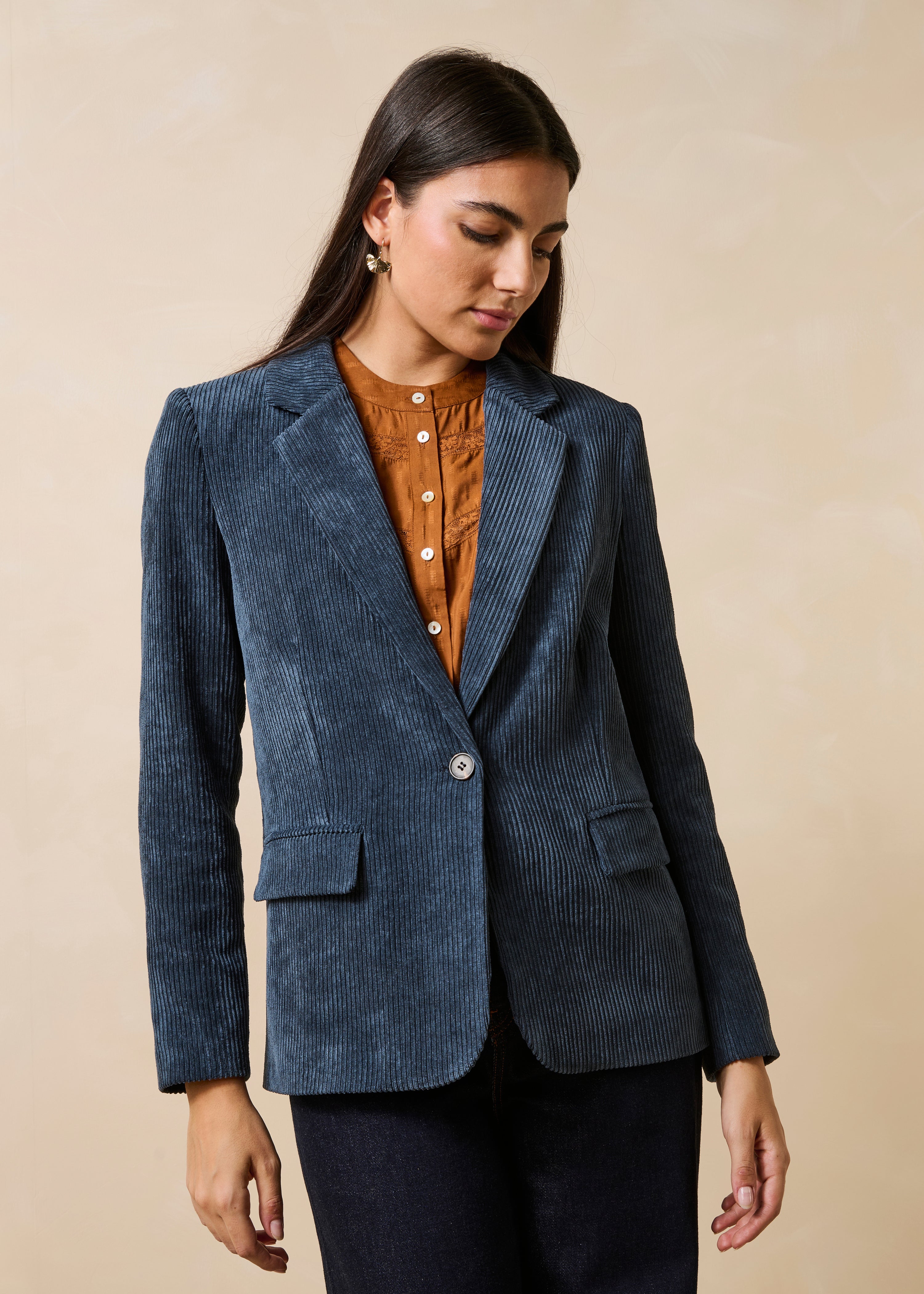 Veste tailleur bleu gris en velours manches longues