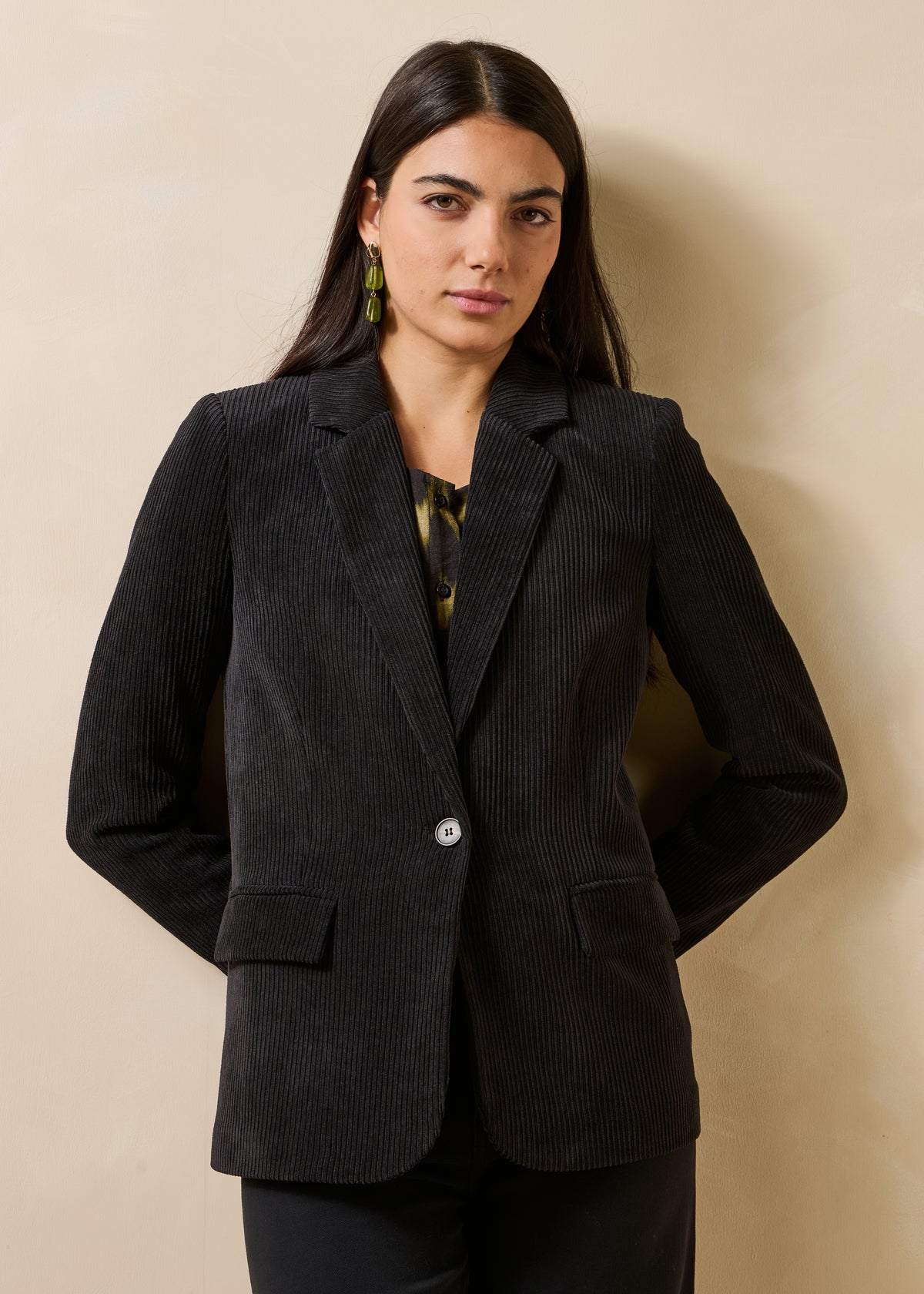 Chaqueta blazer negra de terciopelo manga larga