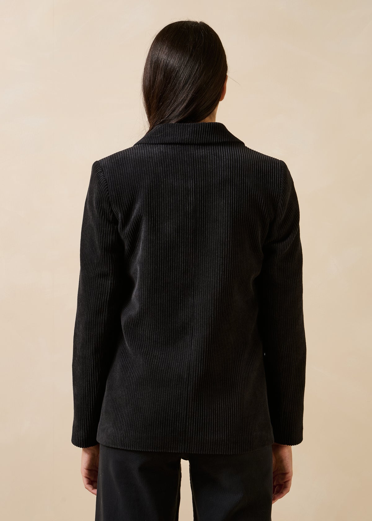 Chaqueta blazer negra de terciopelo manga larga