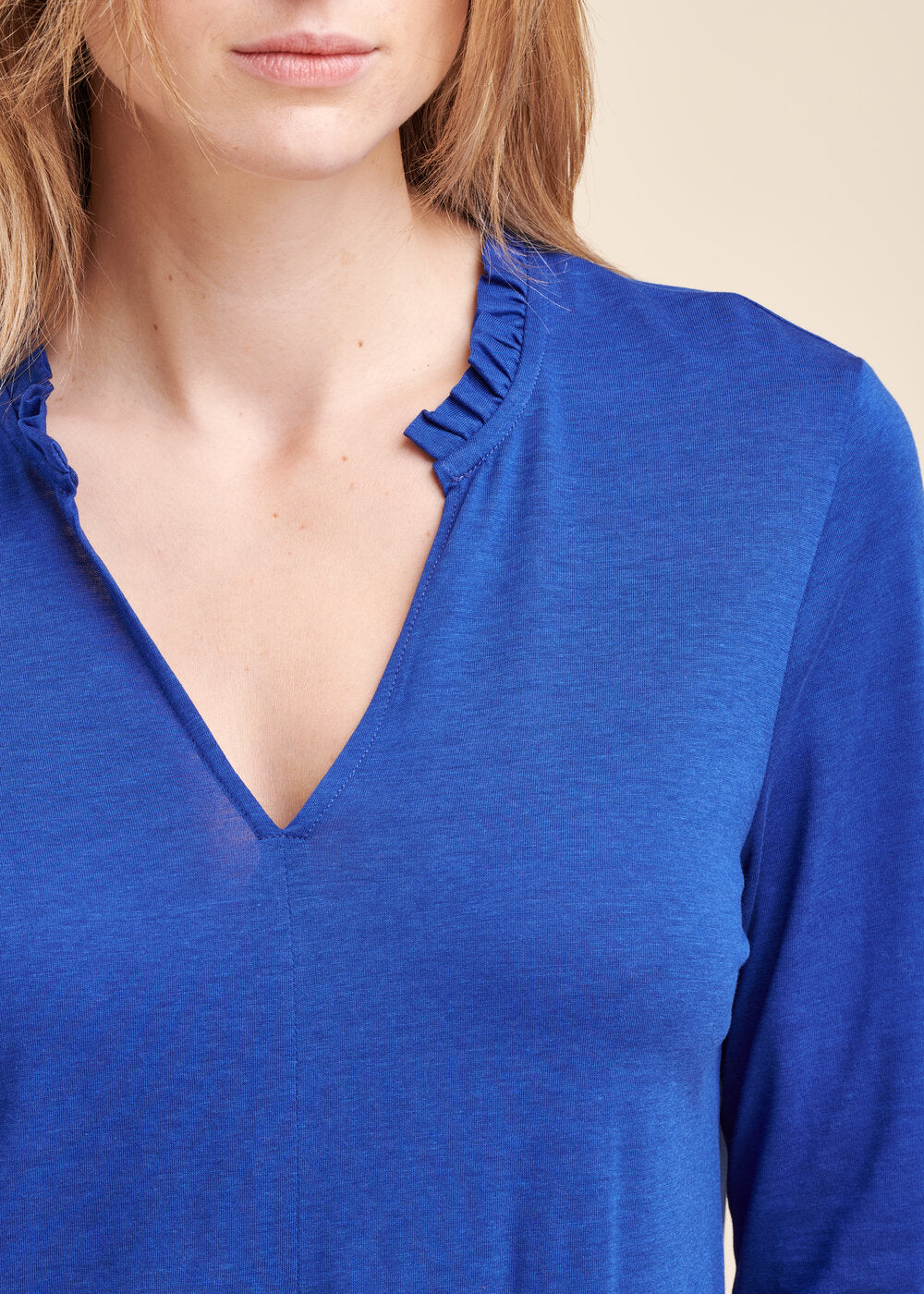 Tshirt manches longues détail encolure